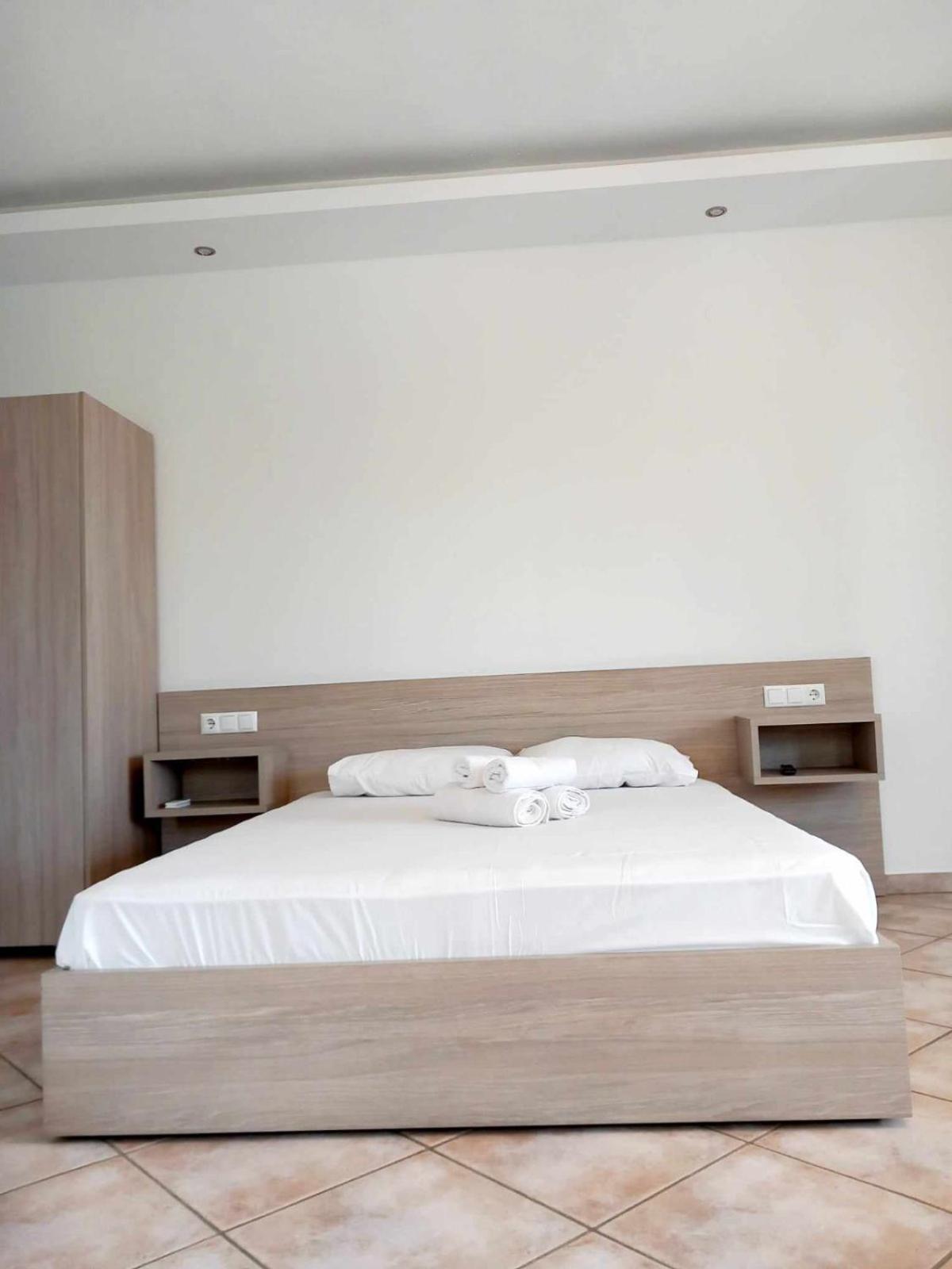 לימנריה Antoni'S Rooms מראה חיצוני תמונה