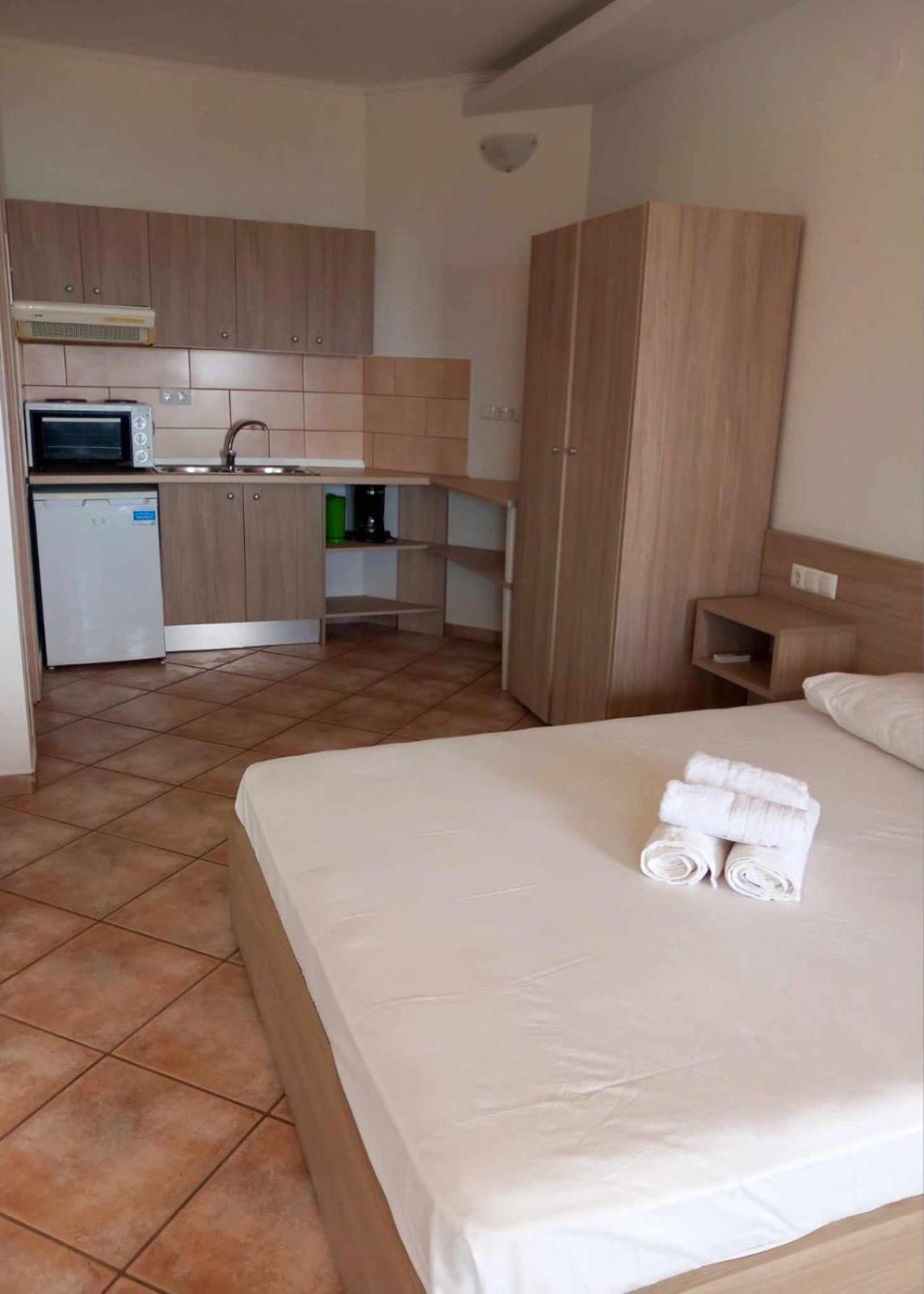 לימנריה Antoni'S Rooms מראה חיצוני תמונה
